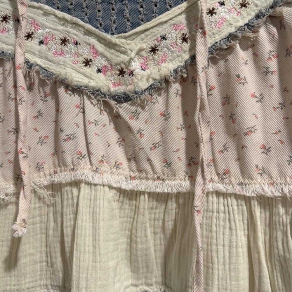POL Eyelet Knit Top in Light Blue Jean and Cream - Picture 4 of 4